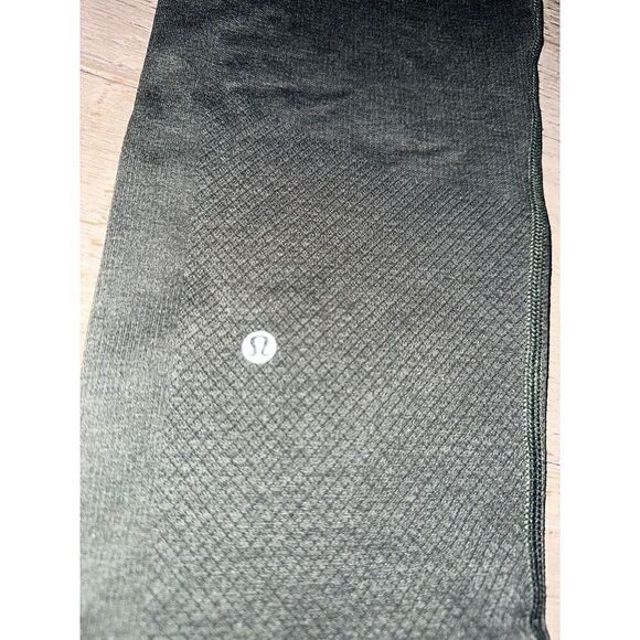 Lululemon size 6 compression leggings - Picture 2 of 7